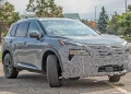 2025 Nissan Rogue zpozorován s aktualizacemi