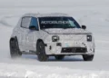2025 Renault 4 E-Tech zachycené na videu